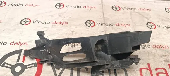 Rear bumper mounting bracket