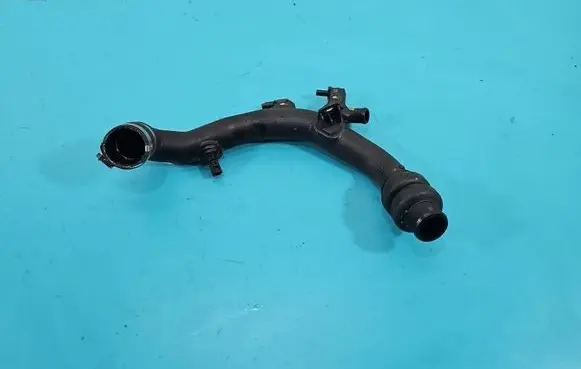 Intercooler hose/pipe