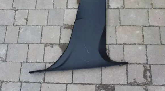 Volvo V40 (B) pillar trim (bottom) 31102352