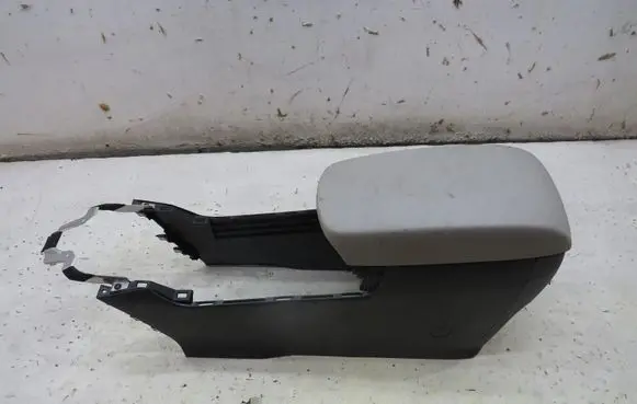 Mazda CX-5 Center console KRIS235789