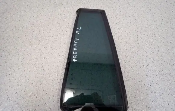Mazda Premacy Sliding door window/glass 