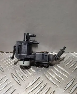 Volkswagen Golf IV Turbo solenoid valve 1J0906283C