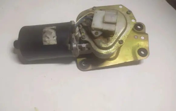 Opel Frontera B Rear window wiper motor