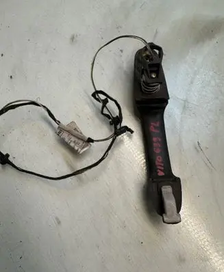 Mercedes-Benz Vito Viano W639 Front door exterior handle 213