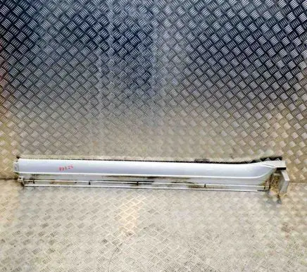 Mitsubishi Pajero Sill MN117301