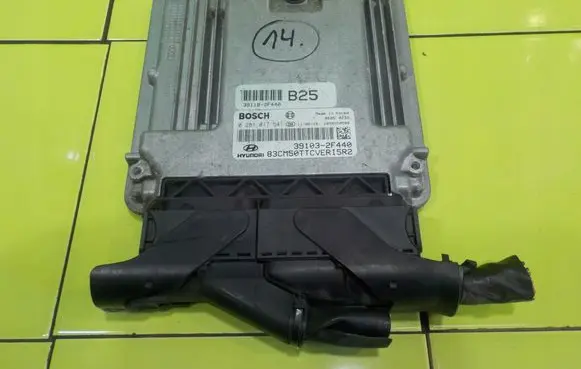 Hyundai Santa Fe Engine control unit/module 0281017541