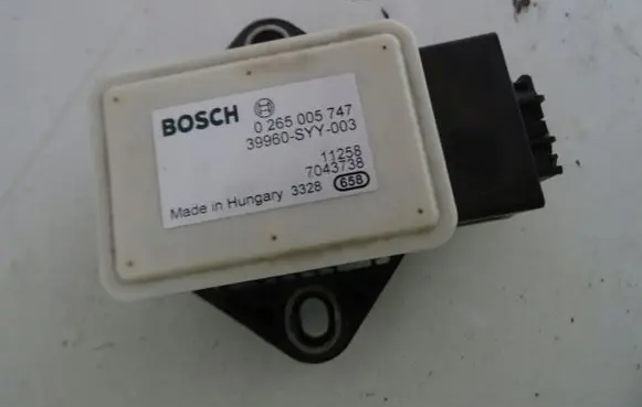 Honda CR-V ESP acceleration yaw rate sensor 0265005747