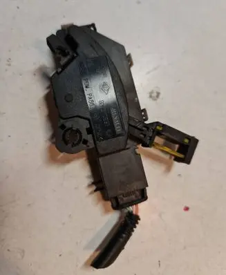 Renault Scenic II - Grand scenic II Clutch pedal sensor 8200110893