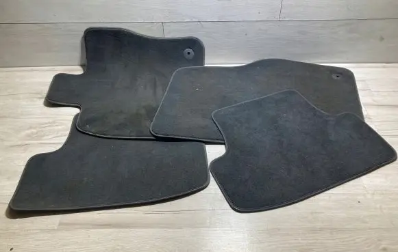 Audi Q2 - Car floor mat set 81B864435