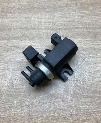 BMW 3 E46 Turbo solenoid valve 2247906 72279600