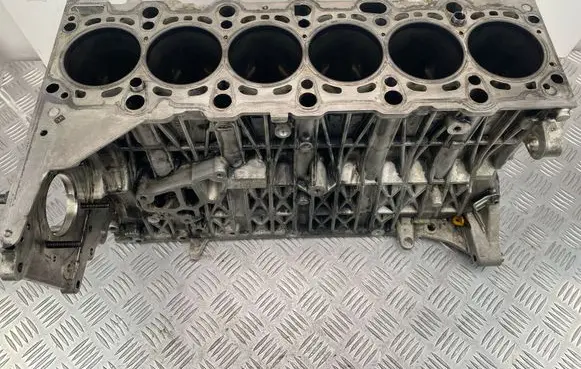 BMW X5 E70 Engine block 7792822 23906851306D5 7799671