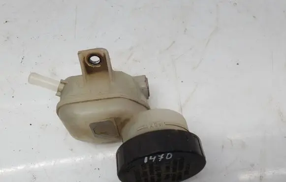 Daihatsu Sirion Brake fluid reservoir 13231140520