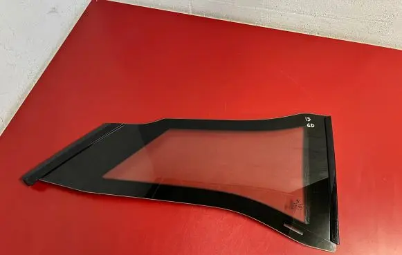 BMW i3 Rear side window 7288190