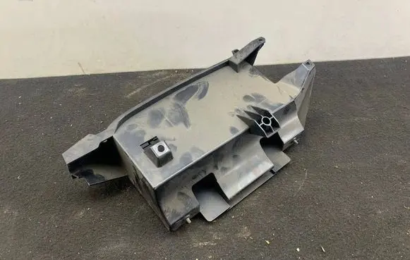 Volkswagen Touran I Glove box 1K0882599B