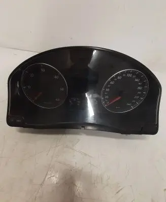 Volkswagen PASSAT B6 Speedometer (instrument cluster) V0002000