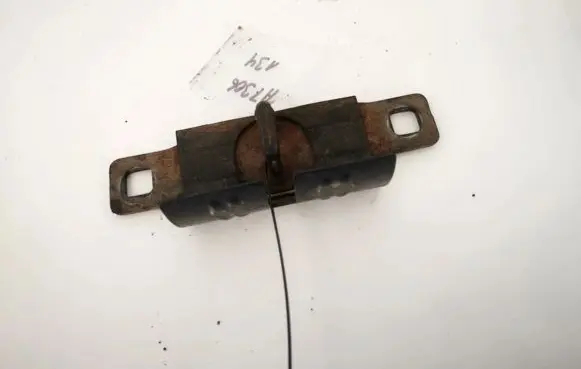 Audi A3 S3 8L Rear door lock loop/hook striker 