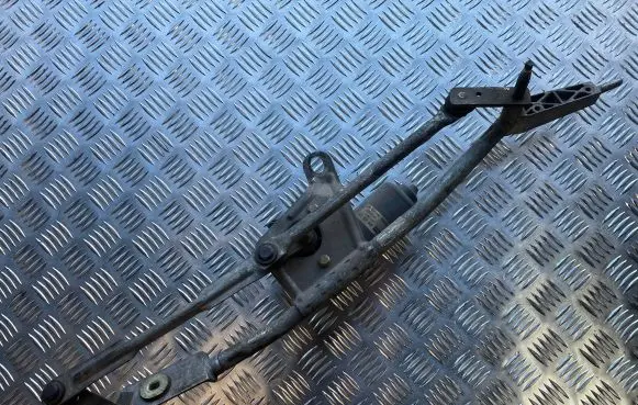 Volvo S80 Front wiper linkage and motor 9171901