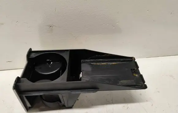 Volvo XC90 Cup holder back 8674938