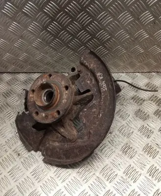 Front wheel hub