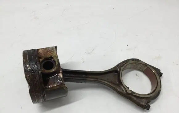Ford F150 Piston with connecting rod JT4E6K100FA