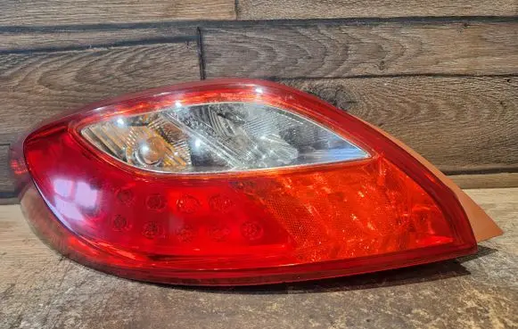 Mazda 2 Rear/tail lights D65151160 K2442
