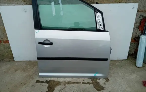 Volkswagen Caddy Front door