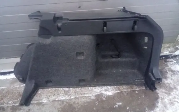 Skoda Octavia Mk3 (5E) Trunk/boot lower side trim panel 5E9867428