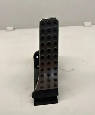 Mercedes-Benz C W205 Accelerator throttle pedal A2053000104 250616