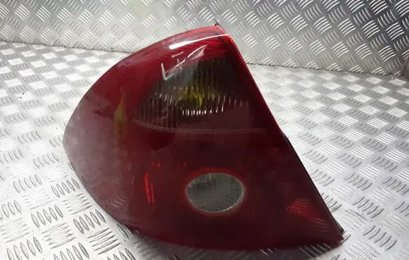 Ford Mondeo Mk III Rear/tail lights 1S71-13405-A