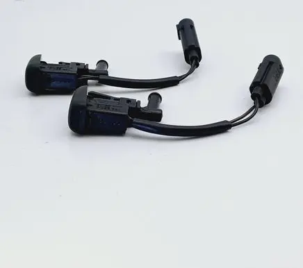 BMW 3 E46 Windshield washer spray nozzle 7056731 61667056731
