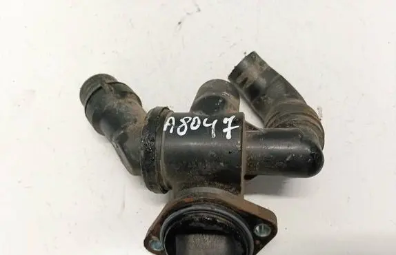 Audi A6 S6 C6 4F Engine coolant pipe/hose 06D121111G