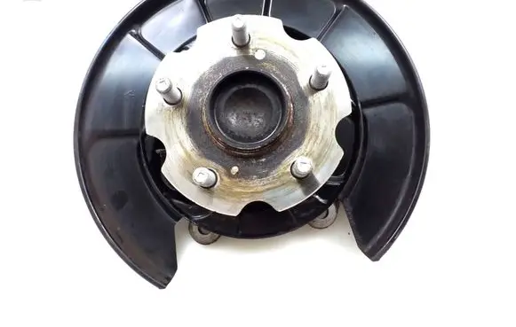 Toyota RAV 4 (XA40) Rear wheel hub