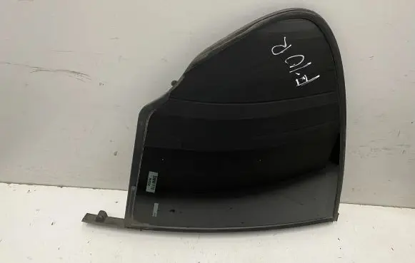 BMW 5 F10 F11 Rear vent window glass 7311246