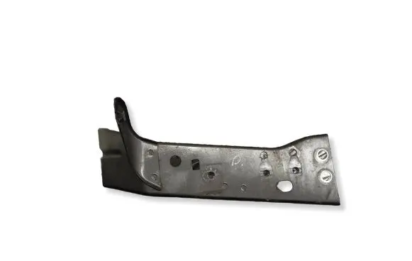Mazda 3 III Fender mounting bracket 
