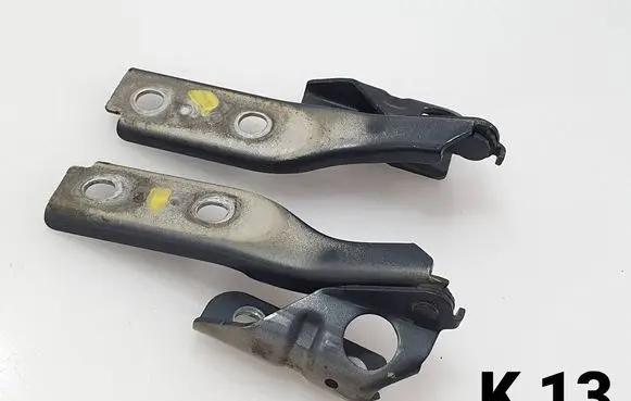 Audi A3 S3 8P Engine bonnet/hood hinges 8P0823301B 8P0823302B LZ7H