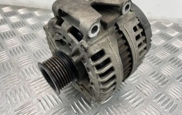 Mercedes-Benz CLS C219 Generator/alternator A0131545602 14M25 0121715014