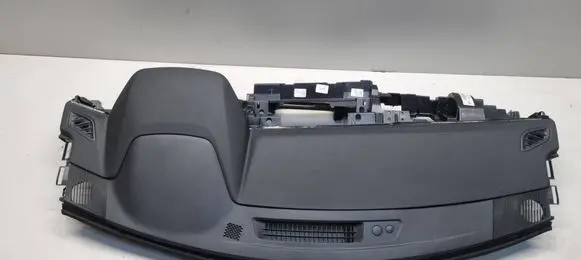 Nissan Qashqai J12 Dashboard 682006UA2A BR00076390