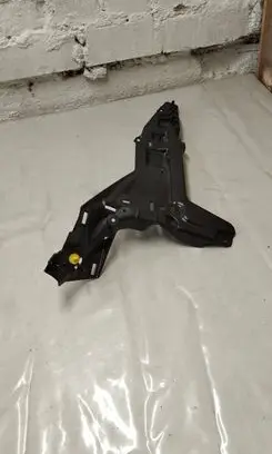 Tesla Model S Bumper support mounting bracket corner 100927300f