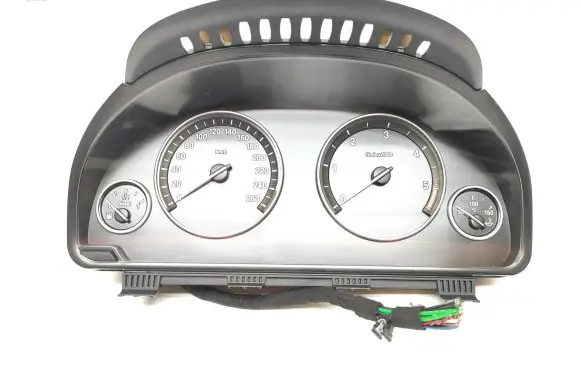 BMW 5 F10 F11 Speedometer (instrument cluster) 9249348 1549925 17613781
