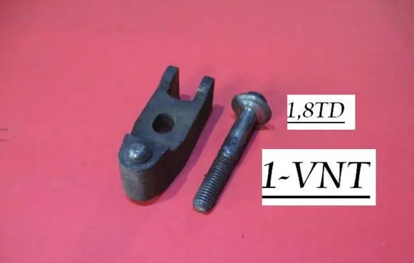 Ford Focus Fuel Injector clamp holder 66KW18TD