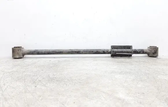 Rear control arm