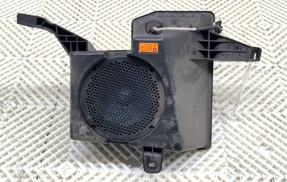 Mercedes-Benz GL X164 Subwoofer speaker A1648203502
