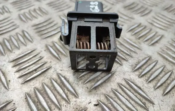 Ford Ecosport Coolant fan relay 