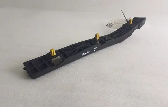 KIA Sportage Rear bumper mounting bracket 86615F1000