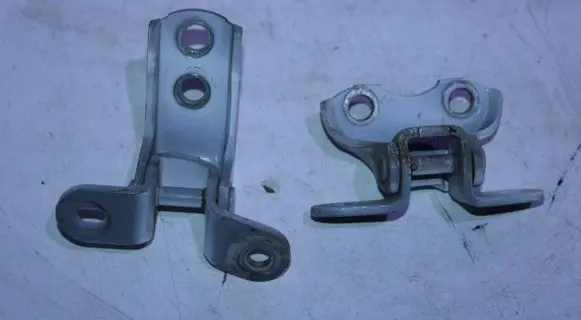 Toyota RAV 4 (XA40) Front door hinge set 
