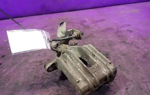 Skoda Octavia Mk2 (1Z) Rear brake caliper