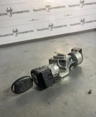 Ford Focus Ignition lock 3M513F880AC