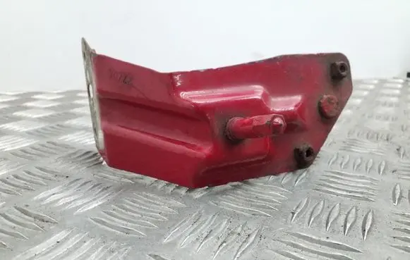 Fender mounting bracket