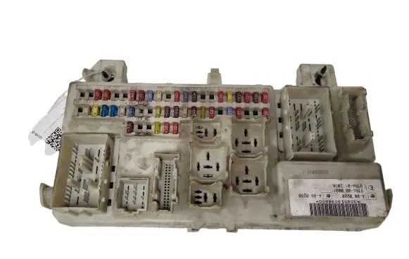 Ford Focus C-MAX Fuse module 97RA000001 4M5T14A073BJ 301006