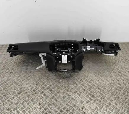 Maserati Ghibli Dashboard 06700196730 670019673